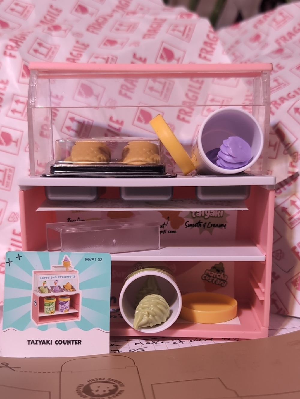 Miniverse Make It Mini Spaces Taiyaki Counter Playset with accessories